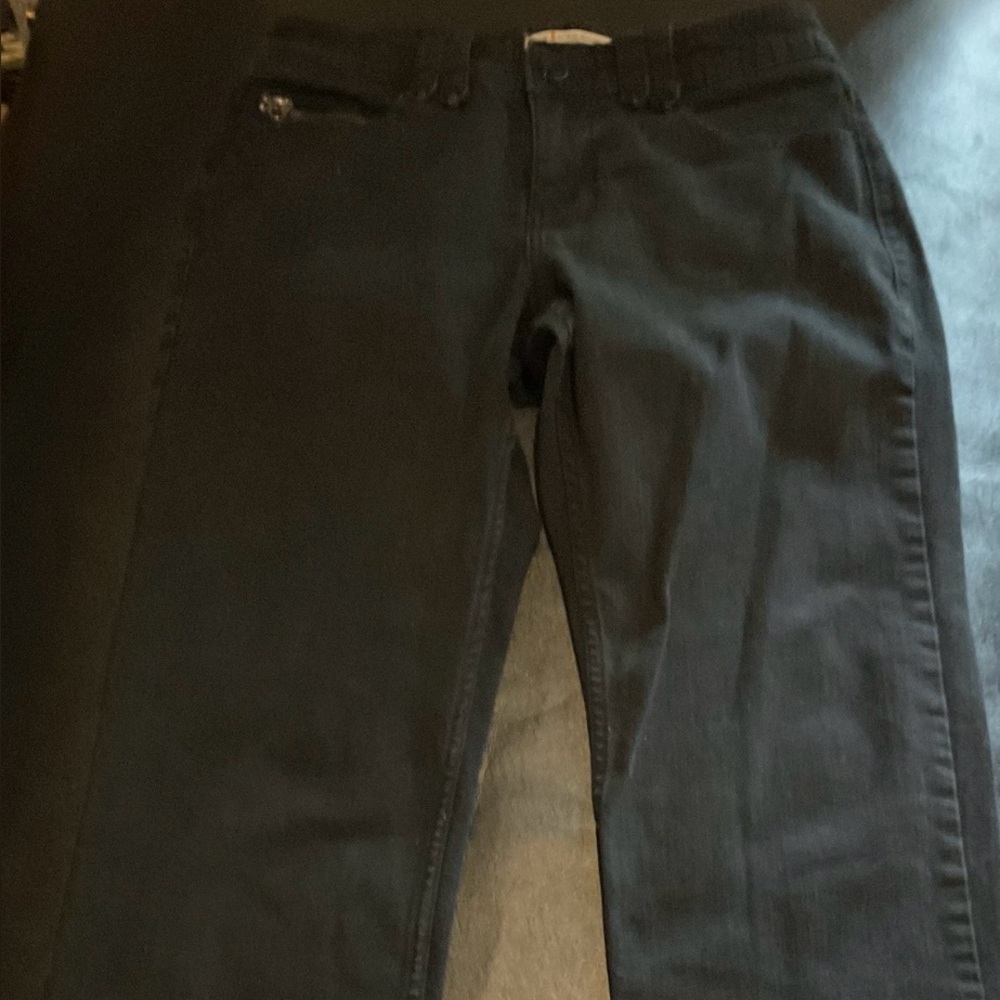 LEE NO-GAP STRAIGHT LEG JEANS LOWER ON THE WAIST. SIZE 6 SHORT. GENTLY USED